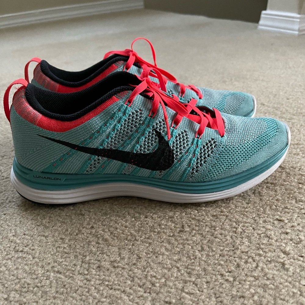Nike Flyknit Lunar 1